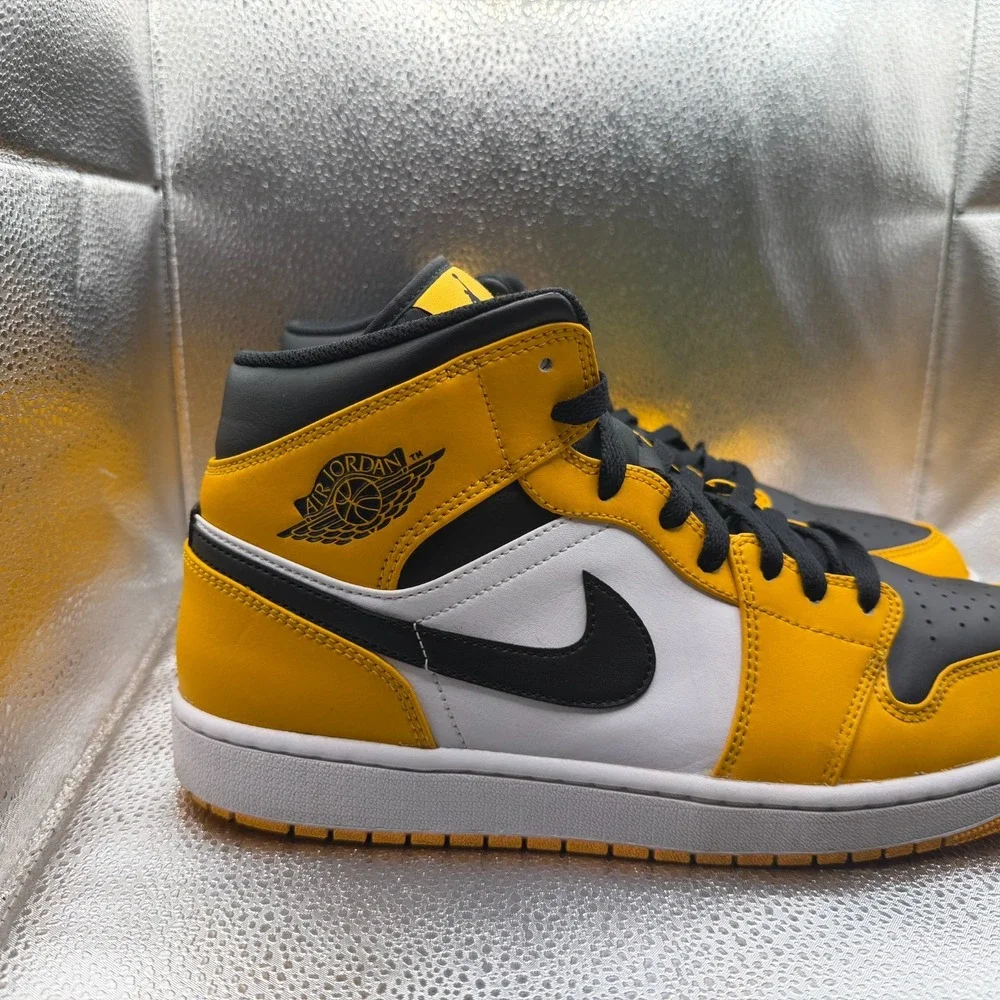Size‎ 12 Nike Air Jordan 1 Mid Taxi Yellow Black White Mens Sneakers 554724-701